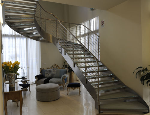 Винтовая лестница - NAUTILUS GLASS SILVER INOX - ITALIAN FASHION STAIRS - с поворотом на 180° / со стеклянными ступеньками / конструкция из нержавеющей стали