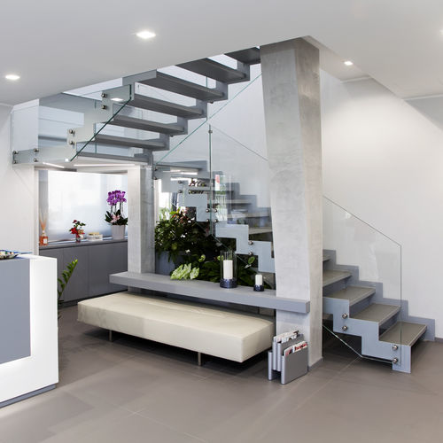 Прямая лестница - LOGICA V-B-E-GLASS - ITALIAN FASHION STAIRS - с поворотом на 90° / с поворотом на 180° / с металлическими ступеньками