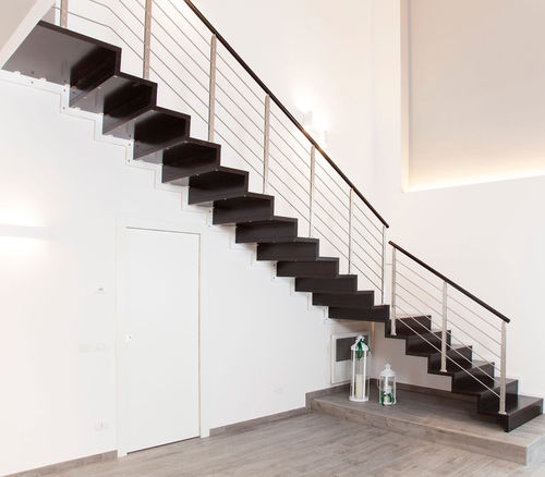 Лестница с поворотом на 90° - LOGICA A SBALZO ICL - ITALIAN FASHION STAIRS - с деревянными ступеньками / стальная конструкция / для бытового использования