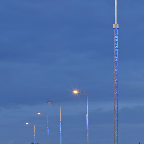 Городской фонарный столб - RESYA - Valmont France - уникальный дизайн / из стали / LED