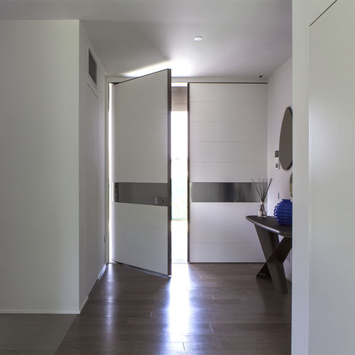Входная дверь - SYNUA WALL SYSTEM - Oikos Venezia - из стали / из кортеновской стали / поворотная