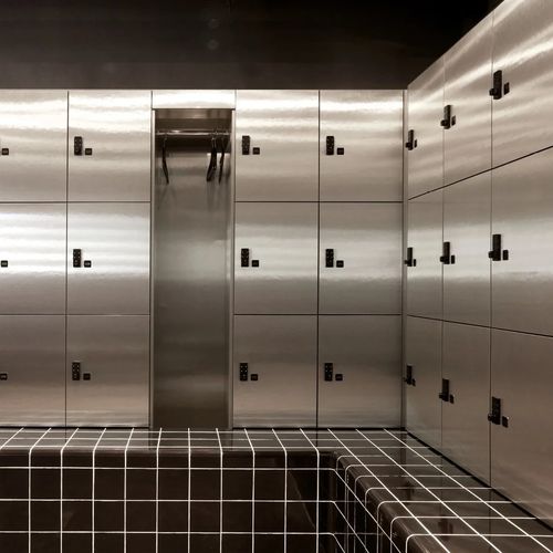 Шкафчик для раздевалки из ламината - NEXT - Fit Interiors - для общественных учреждений / для спортивного учреждения / для профессионального использования