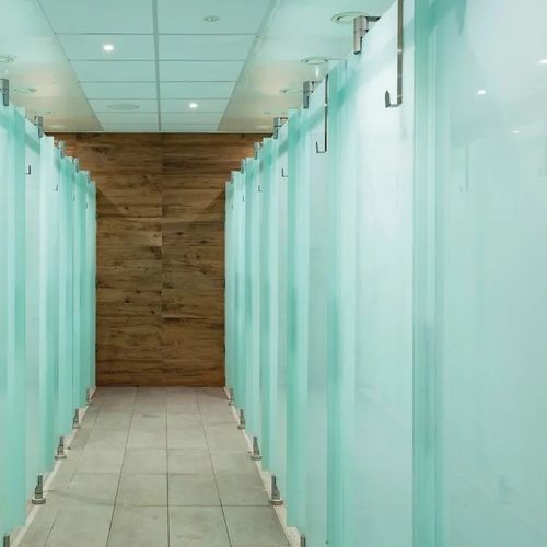 Сантехническая кабина из закаленного стекла - STUDIO S - Fit Interiors - из ламината высокого давления / из экструдированного алюминия / из нержавеющей стали