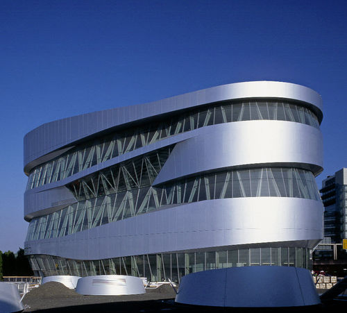 Тонкостенная перегородка самонесущий каркас - MERCEDES-BENZ MUSEUM - Josef Gartner - из металла и стекла