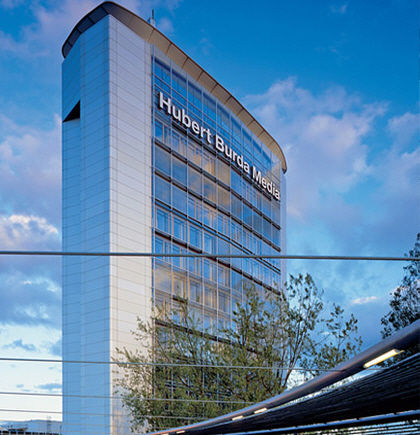 Тонкостенная перегородка самонесущий каркас - SANIERUNG BURDA HOCHHAUS - Josef Gartner - из алюминия и стекла