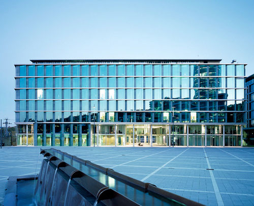 Панельная тонкостенная перегородка - PARISER PLATZ 7 OFFICE BUILDING - Josef Gartner - из стекла / из камня