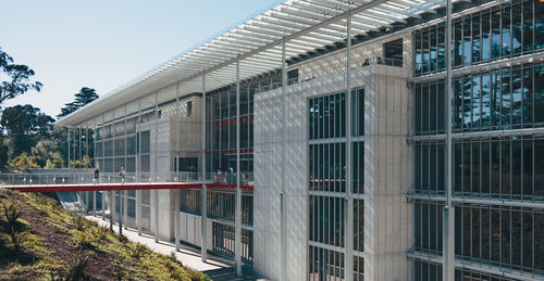 Панельная тонкостенная перегородка - CALIFORNIA ACADEMY OF SCIENCES - Josef Gartner - из металла и стекла