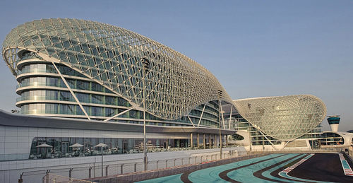 Прозрачная стеклянная панель - YAS HOTEL ON YAS ISLAND - Josef Gartner - для фасада / плоская