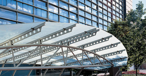 Вентилируемый фасад из стекла - TRITON SQUARE - Permasteelisa - из металла / бетонный
