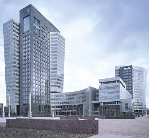 Тонкостенная перегородка самонесущий каркас - ABN AMRO - Permasteelisa - из металла и стекла