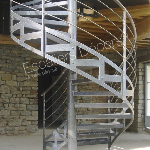 Винтовая лестница - FERDINAND DH33 - ESCALIERS DECORS - с бетонными ступеньками / стальная конструкция / для бытового использования