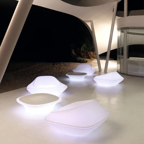 Кресло уникальный дизайн - UFO  - VONDOM - из полиэтилена / из полиэтилена / с подсветкой
