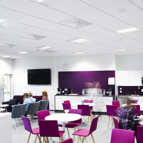 Подвесной потолок из стекловаты - FOCUS™ E - Saint-Gobain Ecophon - из плит / для офиса / для интерьера