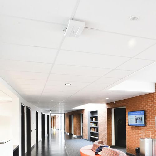 Подвесной потолок из стекловаты - GEDINA™ A - Saint-Gobain Ecophon - из плит / для офиса / для интерьера