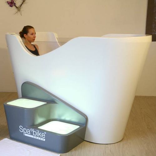 Овальная ванна - SPA°BIKE® RELAX - DYNAMIKA - отдельностоящая / из композита / глубокая