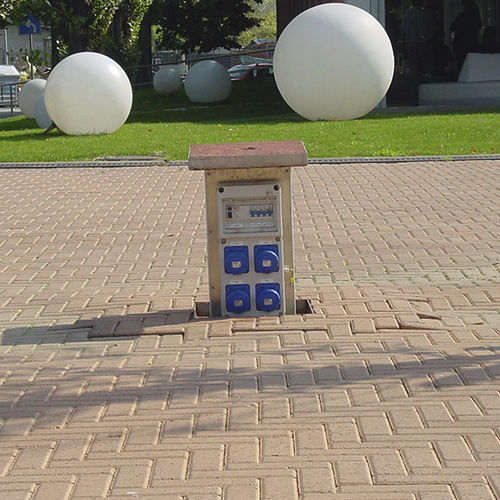 Боллард для распределения электроэнергии - VM04 - New VMR S.r.l. - выдвижной / из бетона / из нержавеющей стали