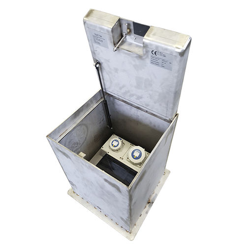 Боллард для распределения электроэнергии - FLOORBOX - New VMR S.r.l. - выдвижной / из нержавеющей стали / для распределения воды