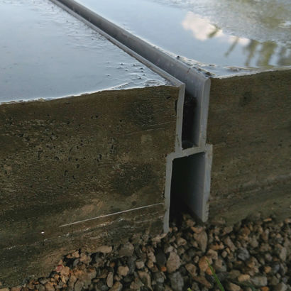 Лоток канализации с центральной прорезью - D-RAIN JOINT™ - BioMicrobics - из пластмассы / из алюминия / для улиц