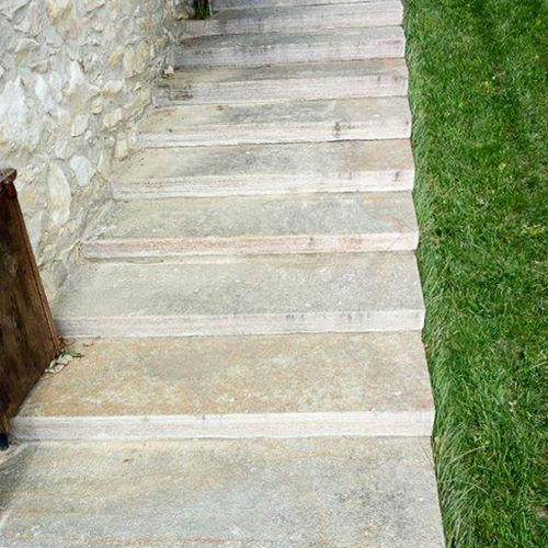 Ступень из натурального камня - CREA STONE - из гранита / из мрамора / высокое сопротивление