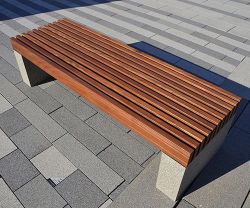 Современная общественная скамейка - PAUSE WOOD - Breinco - из дерева / из бетона / без спинки