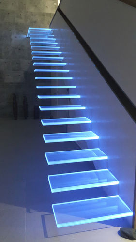 Прямая лестница - AERO - Trescalini - с поворотом на 90° / с поворотом на 180° / с деревянными ступеньками