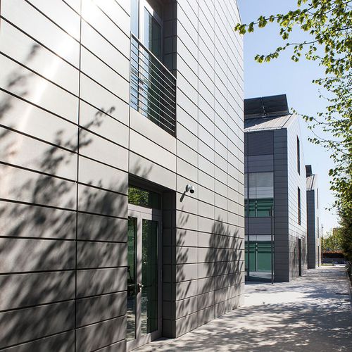 Вентилируемый фасад из меди - PRYSMIAN GROUP HEADQUARTERS, MILAN - ZINTEK - из титан-цинкового сплава / листовой / гладкий