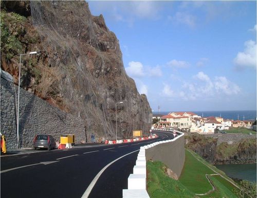 Защитный экран от камней - ROCKFALL &ndash; HEA PANELS &amp; RING NETS - Maccaferri