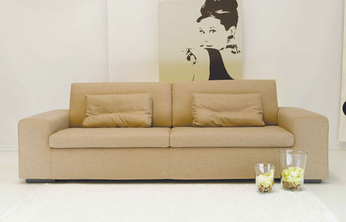 Классический диван - PREMIER - APULIA HOME DECOR - из ткани / бежевый / 3 места