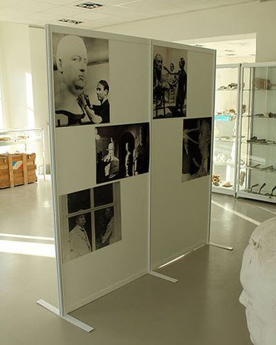 Неподвижная перегородка - PANNEAUX D'EXPOSITION 4 DIRECTIONS - SARAZINO VITRINES - модульная / мобильная / из алюминия