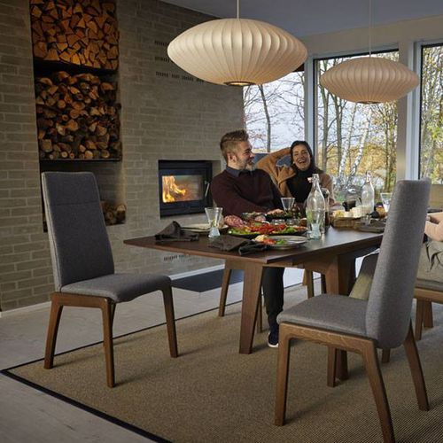 Современный cтул для столовых - CHILI D100 - Ekornes - для интерьера / из кожи / с основанием из древесины