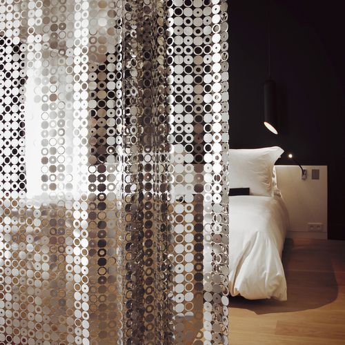Штора со складками - BUBBLE - LE LABO DESIGN - геометрическая / алюминий / из нержавеющей стали