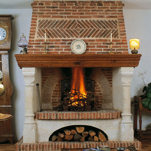 Дровяной камин - CARTERET - CHEMINEES ET CUISINES JEAN MAGNAN - газовый / встраиваемый / у стенки