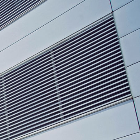 Вентиляционная решетка из металла - C/S LOUVERS - Centria Architectural Systems - линейная / для экстерьера / для фасада