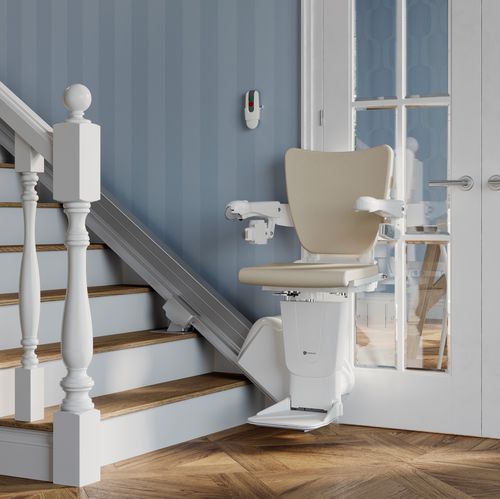 Кресло для подъема по лестнице для интерьера - Handicare 1100 - Handicare Stairlifts BV - механизированное