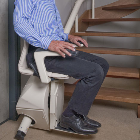 Кресло для подъема по лестнице для интерьера - VAN GOGH - Handicare Stairlifts BV - вращающееся