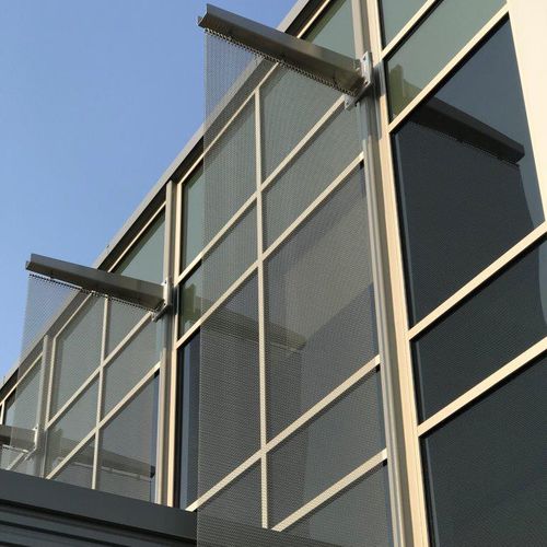 Солнцезащитное устройство из металлической сетки - SEVERN - Cambridge Architectural Mesh - для фасада / вертикальное