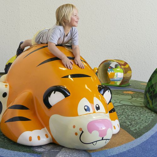 Скульптура из губки - BENNY THE TIGER  - Soft Play LLC - отдельностоящая / для игровой площадки / оранжевая