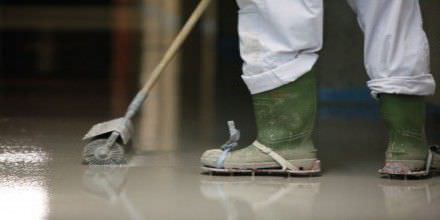 Штукатурка для сглаживания - WEBER.FLOOR 4630 - Weber Industries - напольная / на основе цемента