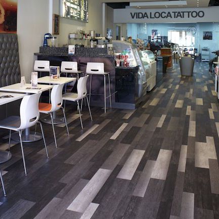 Виниловое напольное покрытие - EXPONA COMMERCIAL PUR - Polyflor - для интерьера / для сектора услуг / из реек