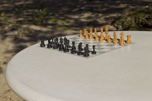 Стол для игры в шахматы для улицы - AMOPLAY : CHESS TABLE - A Amop Synergies - современный / для общественных мест