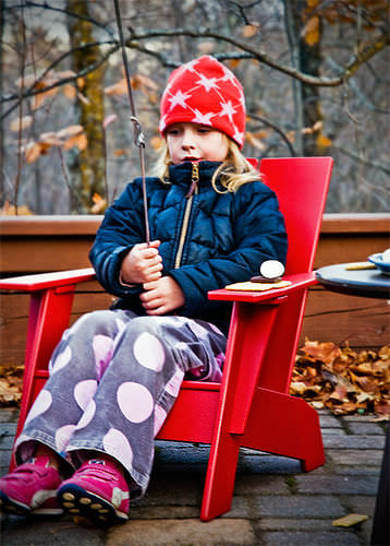 Современное кресло - ADIRONDACK - Loll Designs - из полиэтилена / для детей / 100% перерабатываемое