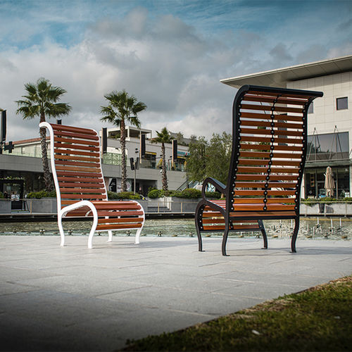 Современный cтул - M-A KUSTOM - CYRIA | Mobilier Urbain - для наружного применения / из дерева / с основанием из стали