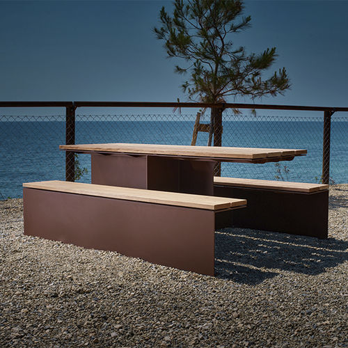Современный стол - MONSIEUR - CYRIA | Mobilier Urbain - из дерева / с основанием из стали / с основанием из нержавеющей стали