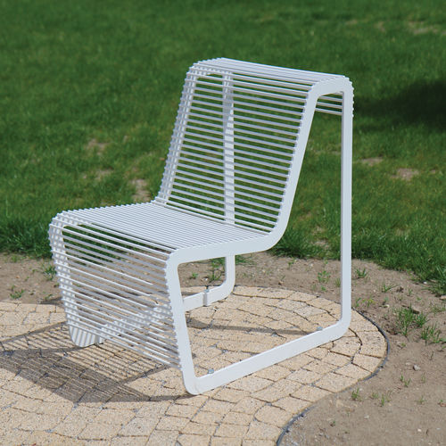 Современное низкое кресло - LIMPIDO - mmcité street furniture - из гальванизированной стали / из гальванизированной стали / черное