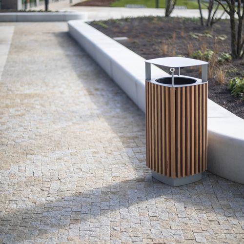 Общественный мусорный контейнер - QUINBIN - mmcité street furniture - с сортировкой / из гальванизированной стали / из литого алюминия
