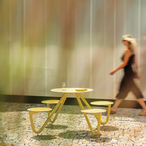 Современный стол для пикника - ORBIT - mmcité street furniture - из гальванизированной стали / из алюминия / из ламината высокого давления