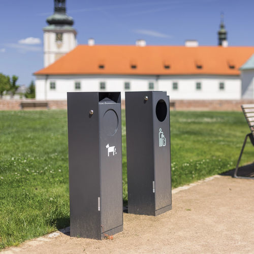 Мусорный контейнер для собак - CRYSTAL - mmcité street furniture - из гальванизированной стали / из нержавеющей стали / с крышкой