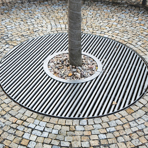 Квадратная решетка для деревьев - ARBOTTURA - mmcité street furniture - круглая / из гальванизированной стали
