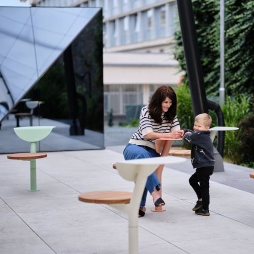Современная общественная скамейка - MORESE DOT - mmcité street furniture - из стали / дерево / для игровой площадки