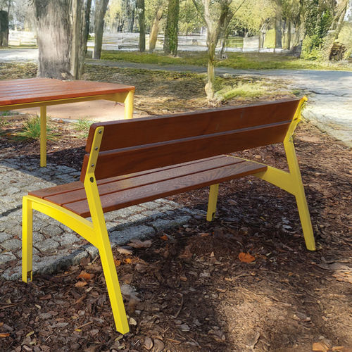 Современная общественная скамейка - VERA BABY - mmcité street furniture - из гальванизированной стали / из цельной древесины / со спинкой